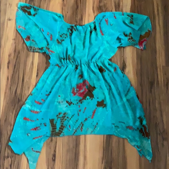 Cover up - Picture 3 of 3